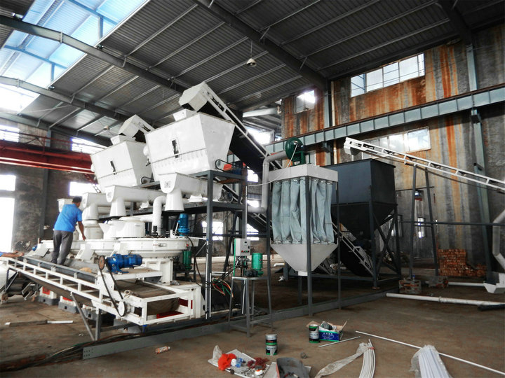 河北时产6-8吨木屑颗粒生产线